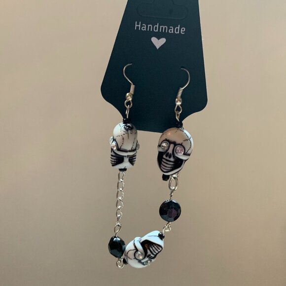 🖤 Handmade Skull Bracelet & Earrings Set - Black & White - Picture 3 of 10